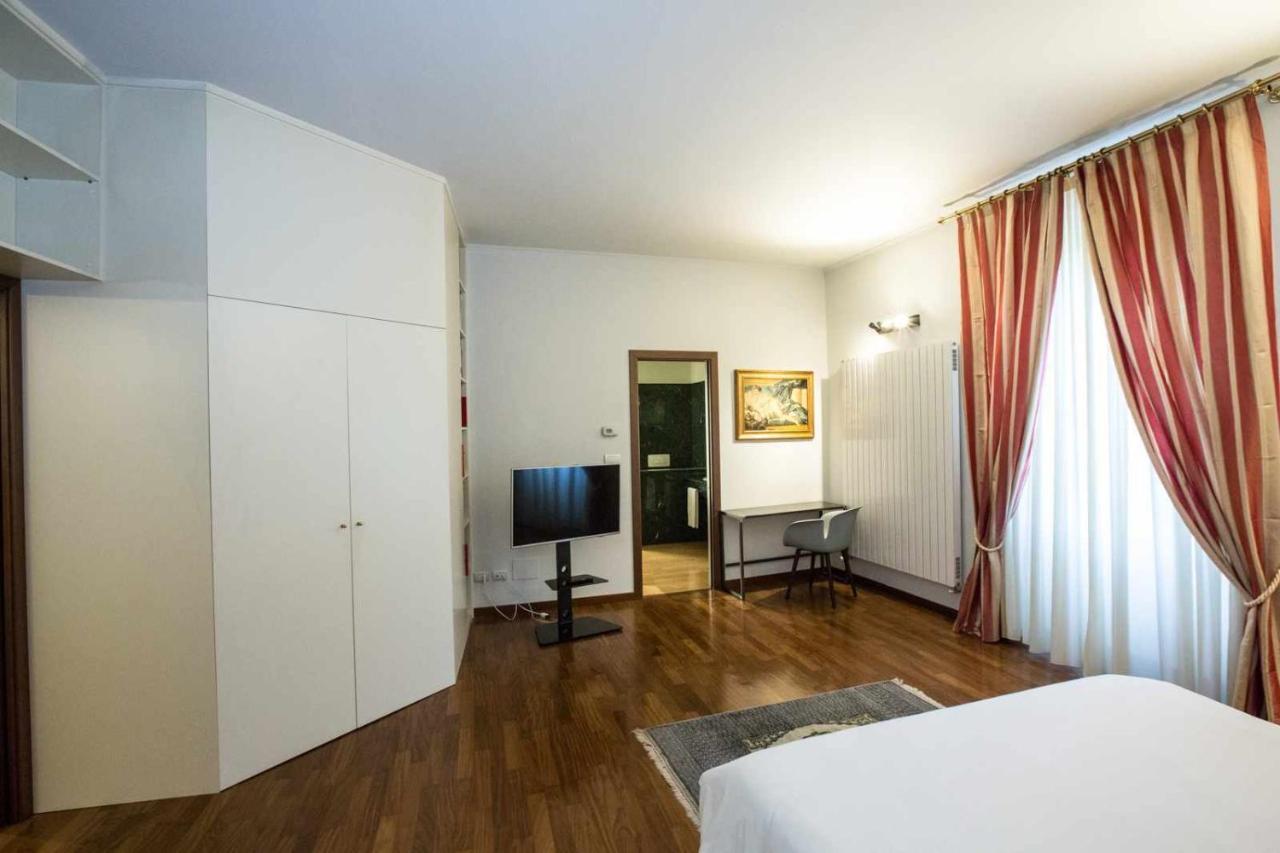 Historical Apartment In The Center Of Gravedona - Larihome A02 Eksteriør billede