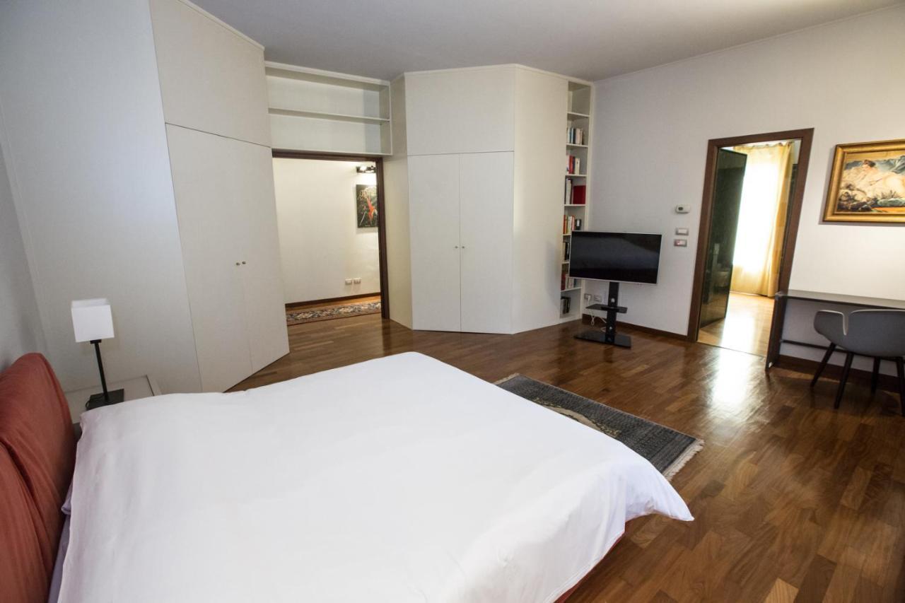 Historical Apartment In The Center Of Gravedona - Larihome A02 Eksteriør billede